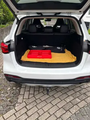 MG EHS EHS PHEV Luxury