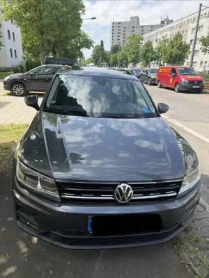 Volkswagen Tiguan Comfortline BMT/Start-Stopp Panorama.An-Kupplung