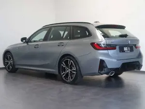 BMW 330 Bild 3