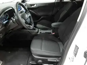 Ford Focus Focus Turnier 1.0 EcoBoost Hybrid ACTIVE Bild 3