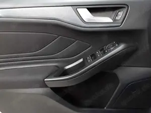 Ford Focus Focus Turnier 1.0 EcoBoost Hybrid ACTIVE Bild 4