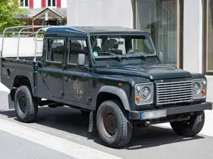 Land Rover Defender 130