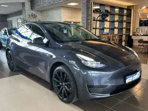 Tesla Model Y Leder Pano R.Cam Wä.pumpe Autopilot 4SHZ