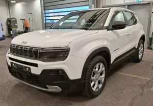 Jeep Avenger 1.2 GSE ALTITUDE MY25 *NAVI LEDER*