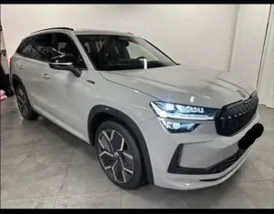 Skoda Kodiaq 2.0 TDI 142 kW 4x4 Sportline,Matrix,Pano,7Siter