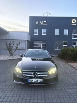Mercedes-Benz E 400 4Matic 9G-TRONIC Avantgarde