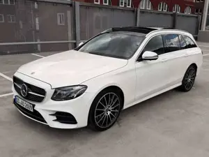 Mercedes-Benz E 400 4MATIC AMG Vollausstattung | Burmester | Panorama | Standheizung |  Distronic Pl