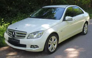 Mercedes-Benz C 180 C-Klasse Kompressor BlueEFFICIENCY Avantgarde