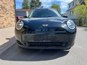 MINI Cooper E HUD H/K LED Pano Navi 360 Leder Paket L Bild 2