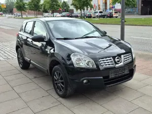 Nissan Qashqai Acenta**Automatik Getriebe**