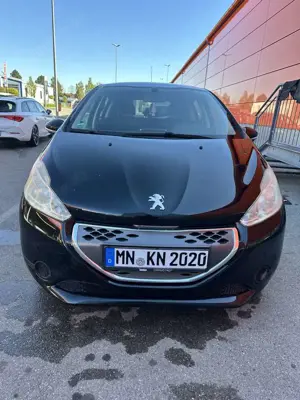 Peugeot 208 e-HDi FAP 92 EGS6 StopStart Allure