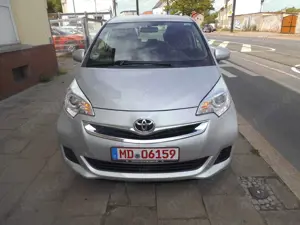 Toyota Verso-S Life