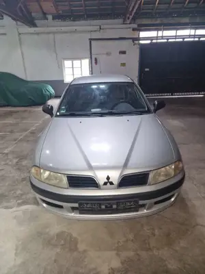 Mitsubishi Carisma