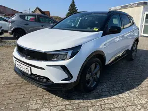 Opel Grandland X X GS 1.2T AT KLIMA*LEDER*NAVI*PDC