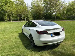 Tesla Model 3 Bild 3
