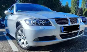 BMW 320 Bild 2