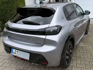 Peugeot 208 Bild 3