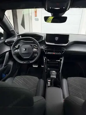 Peugeot 208 Bild 5
