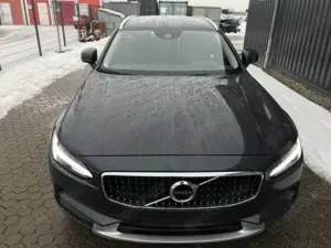 Volvo V90 Cross Country V 90 D4 AWD Pro 140 kW (190 PS), Autom. 8-Gang,... Bild 2