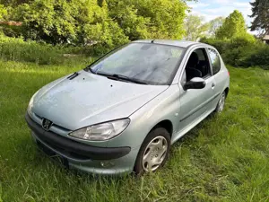 Peugeot 206 206 75 Style 1.4 Benziner Automatik !!!
