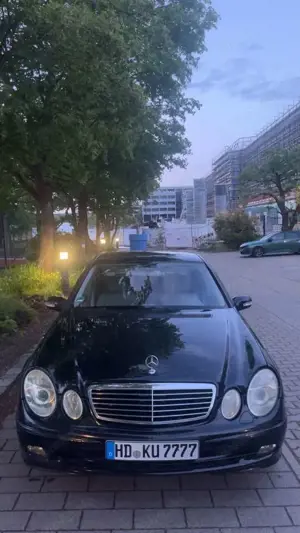 Mercedes-Benz E 220 CDI Automatik Avantgarde Bild 2