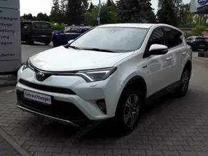 Toyota RAV 4 Hybrid Style Selection,Allrad,AHK,8-fach bereift