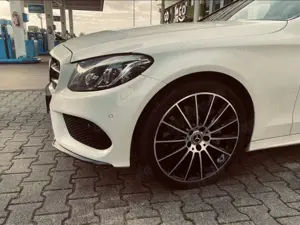 Mercedes-Benz C 250 d T 9G-TRONIC AMG Line Bild 2
