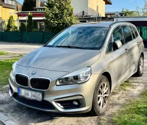 BMW 218 BMW 218d | 7-Sitzer | Panorama | Park-Assistent