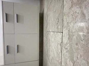 Zwei Schuhschränke weiss zur Wandmontage Bild 4