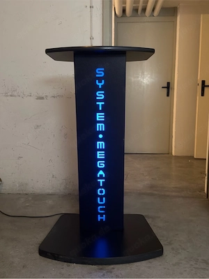 Retro Arcade MegaTouch LED Tisch | Mancave Gaming Kiosk