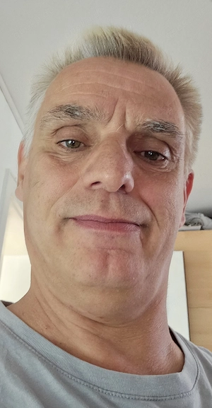 Welche Frau hat jetzt richtig Lust durch gefi..ckt zu werden dich ich lecke auch deine Mu..schi und 