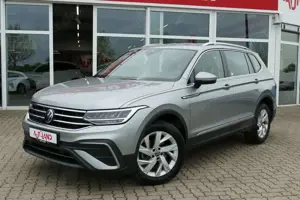 Volkswagen Tiguan Allspace 1.5 TSI Life LED Navi ACC AHK Bild 2