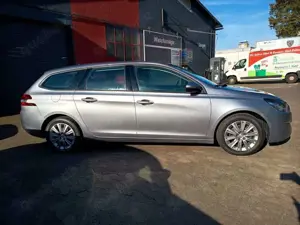 Peugeot 308 SW Active Navi Sitzheizung Einparkhilfe Bild 4
