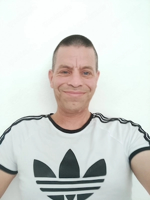 Netter Kerl schlank sucht dich 