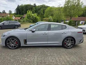 Kia Stinger 3.3 V6 T-GDI 4WD GT Navi Head-up LED Bild 2