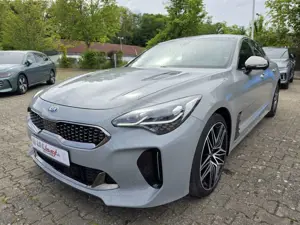 Kia Stinger 3.3 V6 T-GDI 4WD GT Navi Head-up LED