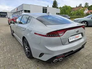 Kia Stinger 3.3 V6 T-GDI 4WD GT Navi Head-up LED Bild 3