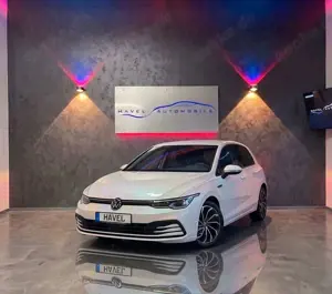 Volkswagen Golf VIII 1.5 TSI Life | LED | RückfK | behLenkr