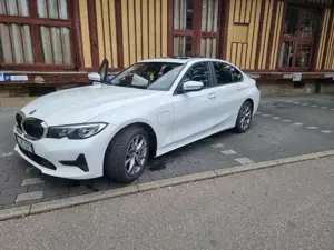 BMW 330 330e  plug-in ibrid benzin ,,Pano,,