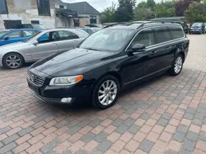 Volvo V70 D3 Kombi Momentum NAVI, Shz, AHK