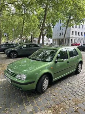 Volkswagen Golf 1.6 Comfortline