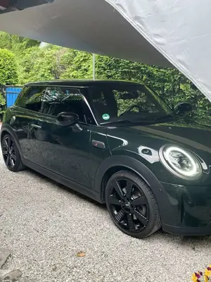 MINI Cooper S Aut. Resolute Edition