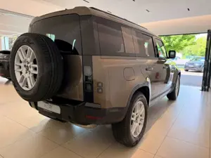 Land Rover Defender 110 D250 S LUFTFEDER WKP AHK BLACK-PACK Bild 5