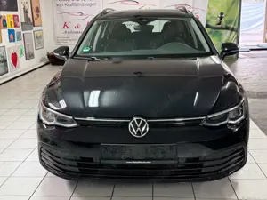 Volkswagen Golf VIII Variant Life 1Hand AHK Virtual LED PDC