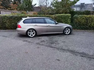 BMW 320 320d DPF Touring Edition Exclusive Bild 4