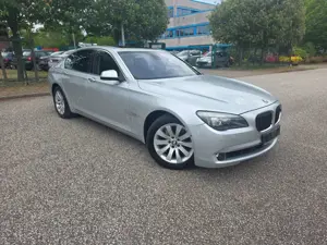BMW 750 i-KLIMA-LEDER-EURO5-TÜV NEU-TOP ZUSTAND