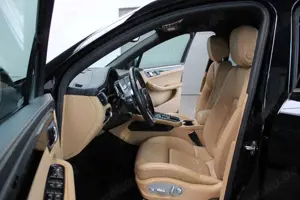 Porsche Macan MACAN 1.HAND/BURMESTER/CARPLAY/SPORT-AUSPUFF/20" Bild 2