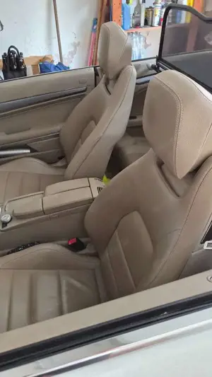 Mercedes-Benz E 350 E-Klasse Cabrio Diesel CDI DPF Cabrio BlueEFFICIENCY 7G-TRONIC Elegance Bild 4