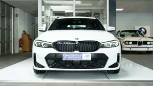 BMW 330 d xDrive M Sport 360°Kam PanoDa schwAHK uvm.