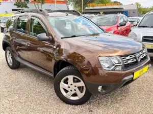Dacia Duster I Laureate 4x2 *PDC*Klima*MFL* TÜV Neu